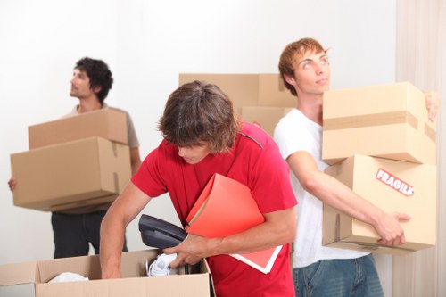 Local Hounslow moving van service for flats, houses, and offices